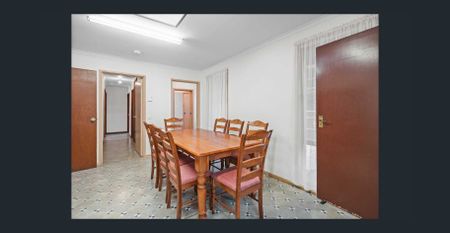 Spacious Family Home in a Quiet Location - Photo 2