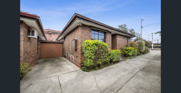 3 Bedroom Unit - 6 MONTH LEASE - Photo 1