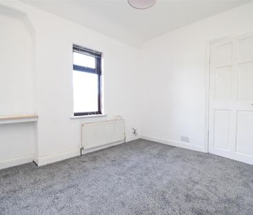 Warren Avenue, Wakefield - Photo 5