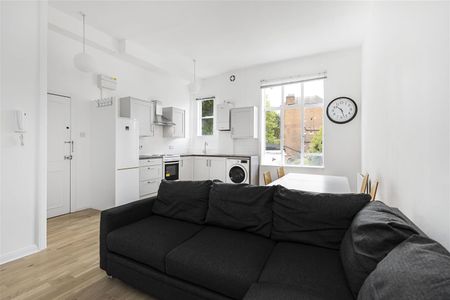 Canfield Gardens, South Hampstead, London - Photo 3