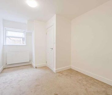 Albert Road, Silvertown, E16 - Photo 5