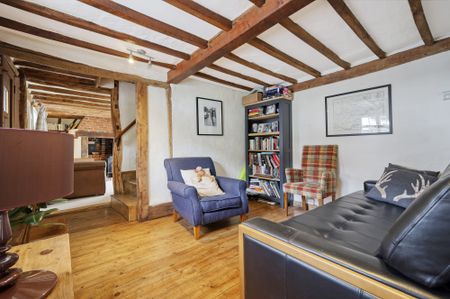 Three-Bedrooms Detached House - Photo 2