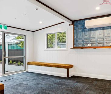Room for rent in popular boarding house! - Photo 1