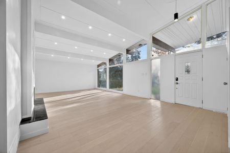 For Lease - 19 Candis Drive Unit# Main, Toronto, Ontario - Photo 2