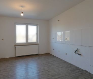 Erstbezug nach Renovierung! Gemütlichkeit unterm Dach! - Foto 1