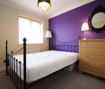 2 bedroom semi-detached house to rent - Photo 3