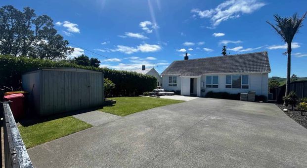 Tidy 3 Bedroom - Photo 1