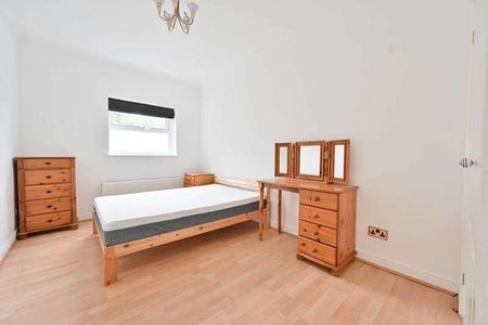 Elderfield Place, Tooting Bec, SW17 - Photo 5