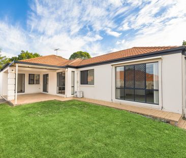 204 Saturn Crescent, Bridgeman Downs QLD 4035 - House For Rent | Do... - Photo 5