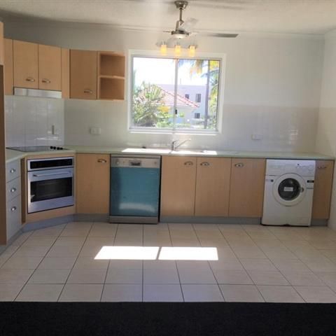 AMAZING VIEWS! UNIT ON THE STRAND! - Photo 1