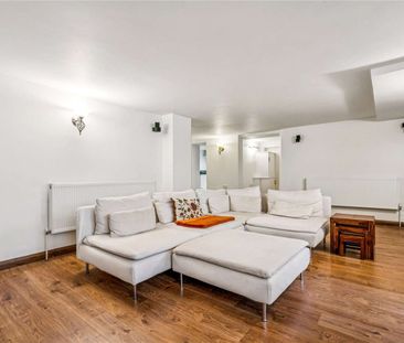 Spacious two bedroom apartment in the centre of Richmond - Photo 2