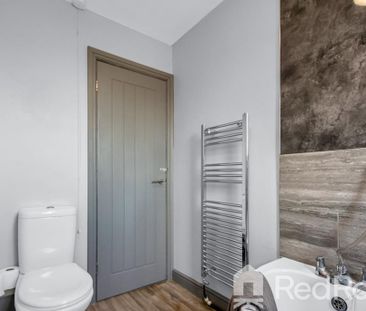 4 bedroom terraced house to rent - Photo 5