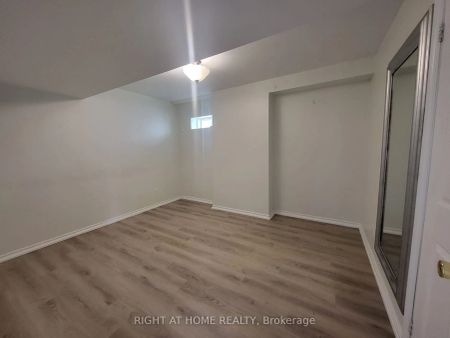 Property For Lease | S9255016 - Photo 5