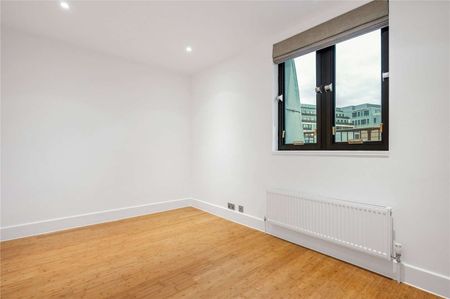 Recently renovated one bedroom apartment with views across the City. - Photo 2