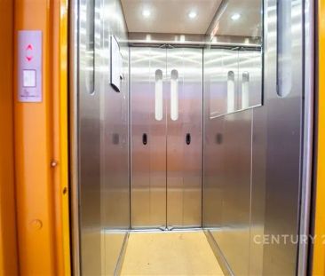 Praktický a světlý byt 1+1 30 m - Fotografie 3