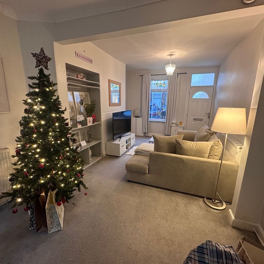 2 bedroom terraced house to rent - Photo 1