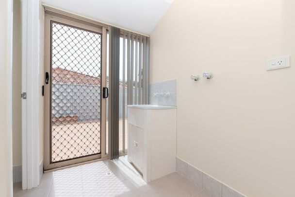 24 Goroka Grove, Ballajura - Photo 1