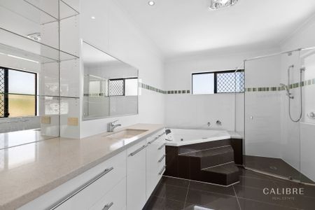 13 Harvard Street, Kenmore, QLD, 4069 - Photo 5