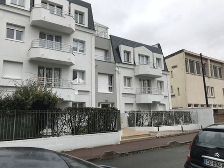 Location Appartement 4 pièces 76m² GAGNY 93220 - Photo 3