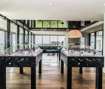 Rue Saint-Antoine Ouest - Photo 2