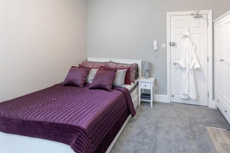 1 bedroom house of multiple occupation to rent - Photo 4