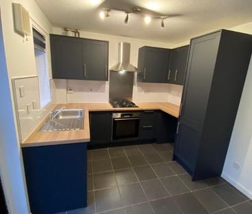 2 bedroom semi-detached house to rent - Photo 6