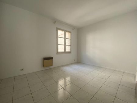 Location Appartement 2 pièces 56m² AVIGNON 84000 - Photo 3