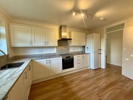 Lancaster Drive, Verwood, BH31 - Photo 3