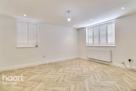 3 bedroom detached house to rent - Photo 2