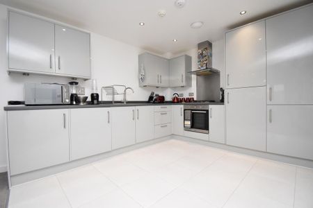 2 bedroom flat to rent - Photo 5