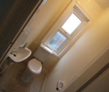 3 bedroom terraced house to rent - Photo 6