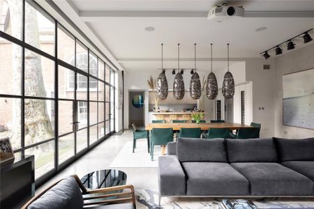 5 bedroom detached house to rent - Photo 3