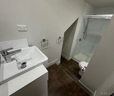 1/6 Koormiel Lane, Fitzroy North - Photo 4