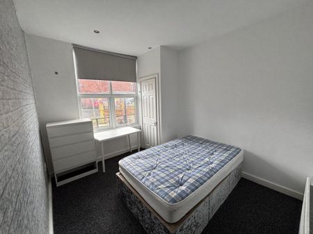 flat 1 185 Kirkstall Lane, Leeds, LS6 3EJ - Photo 5