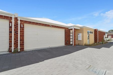 Stylish home Offering Space, Comfort and Convenience - Photo 3