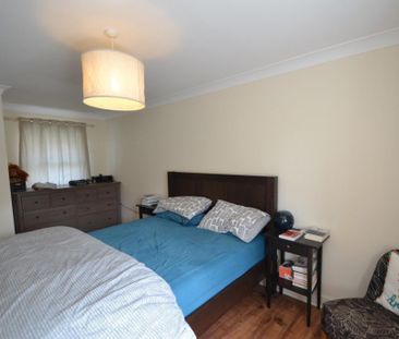 2 bedroom end of terrace house to rent - Photo 2