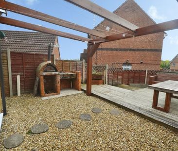 2 bedroom semi-detached house to rent - Photo 2