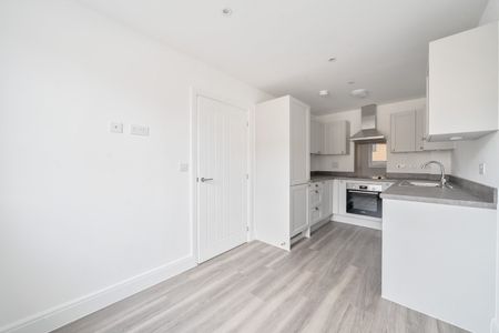 3 bedroom terraced house to rent - Photo 5