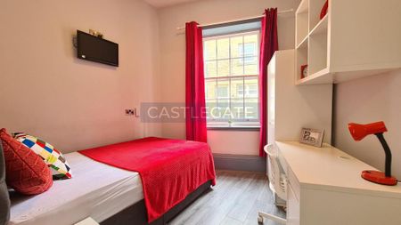 1 bedroom in a flat share to rent - Photo 5