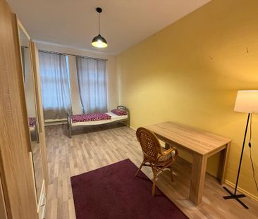 Zentral & ruhig: Möblierte 3-Zimmer-Wohnung mit Balkon - Photo 3