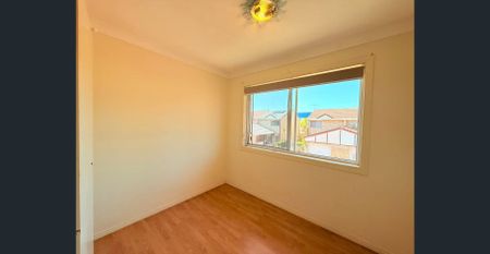 3-Bedroom Townhouse in a Resort-Style, Quiet & Secure Complex - Photo 2