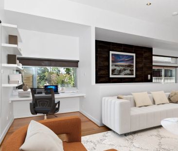 Modern Two-Bedroom Townhouse with Balcony and Secure Garage - Photo 3