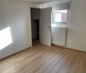 Twee slaapkamer gezinswoning (type halfopen) met ruim terras - Photo 4