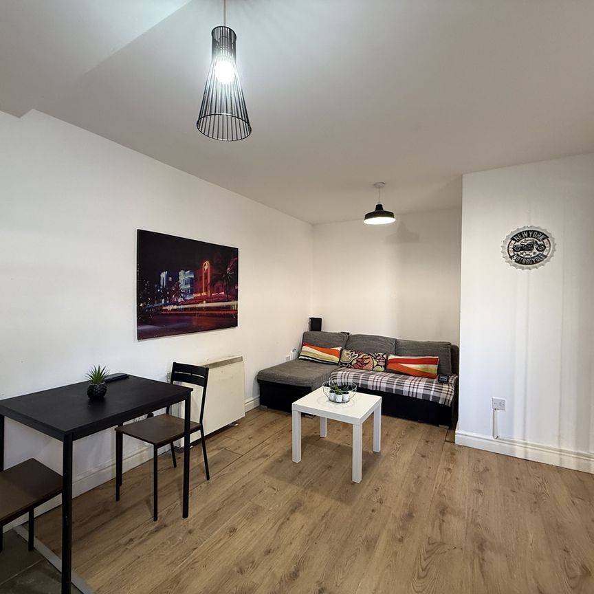 1 Bed Flat, Cyprus Road, LE2 - Photo 1