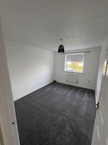 3 bedroom detached house to rent - Photo 3