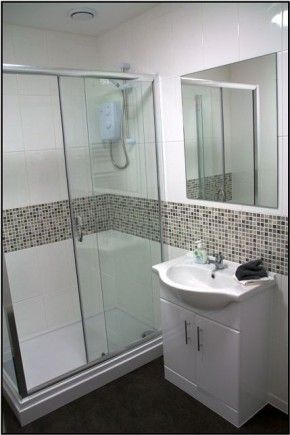 LARGE BEDROOM - PRIVATE STUDENT HALLS - STUDENT ACCOMMODATION LIVER... - Photo 5