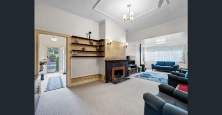 A Peaceful Retreat in the Heart of Warrnambool - Photo 2