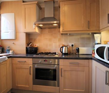 Crawshaw Road, Ottershaw, Surrey, KT16 - Photo 4