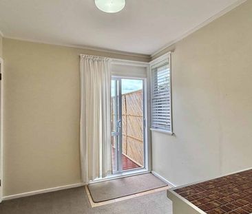 3 Bedroom Home in Bayswater - Photo 5