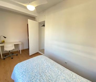 Calle Pedroches, Madrid, Community of Madrid 28053 - Photo 4